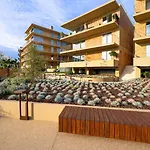 Horizon Beachfront - Pool View, Appartement *