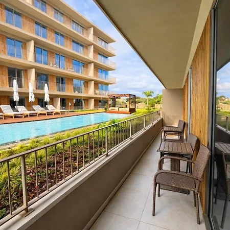 Horizon Beachfront - Pool View, Quarteira Апартаменты *