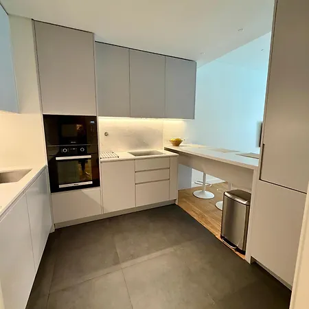 Horizon Beachfront - Pool View, Quarteira