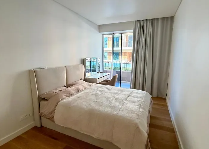 Horizon Beachfront - Pool View, Quarteira * Bicas