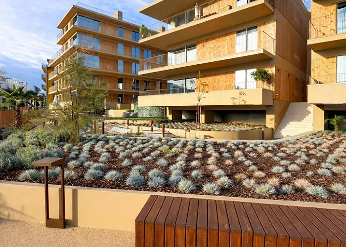 Horizon Beachfront - Pool View, Quarteira Apartman *