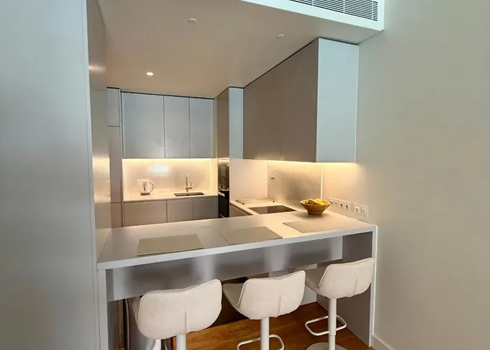 Horizon Beachfront - Pool View, Quarteira * Bicas